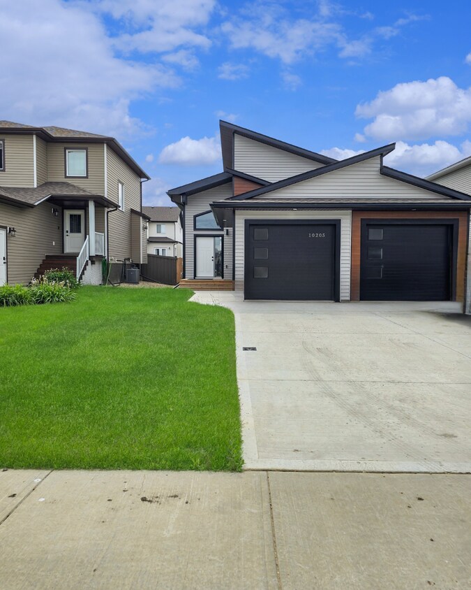 Primary Photo - 10205-10126 126 Ave