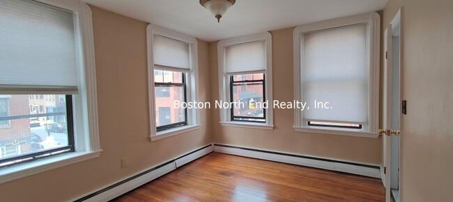 Building Photo - 4 bedroom in Boston MA 02113