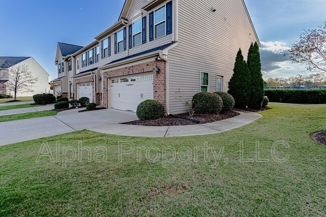 Photo - 10 Irvington Dr Townhome