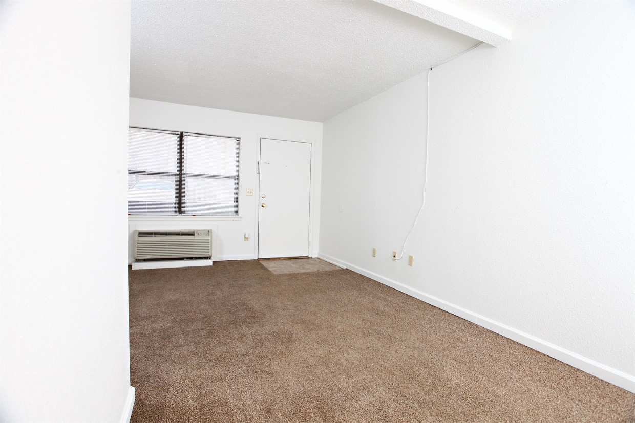 Foto principal - 2526 W 31st St S