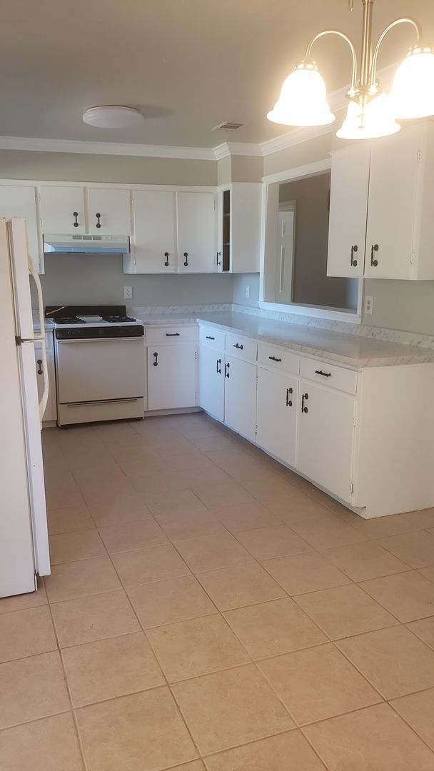 Foto del edificio - Bryan, 3 bedroom/2 bath house with double ...