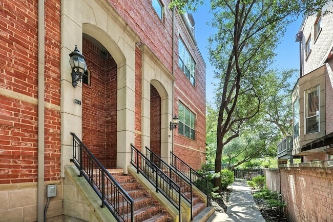 Building Photo - 1500 Pecos St