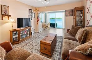 Building Photo - 1045 Mainsail Dr