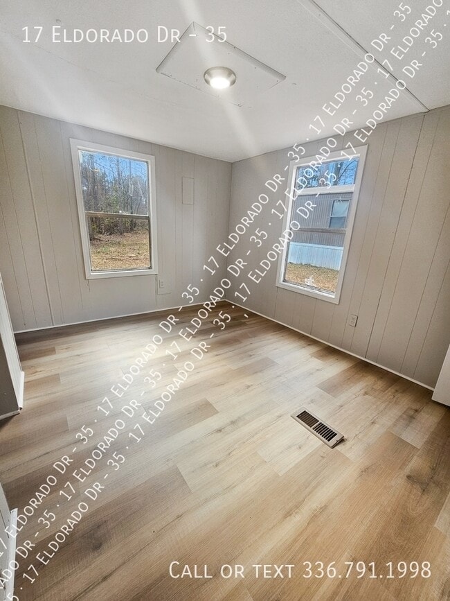 Photo - 17 Eldorado Dr House