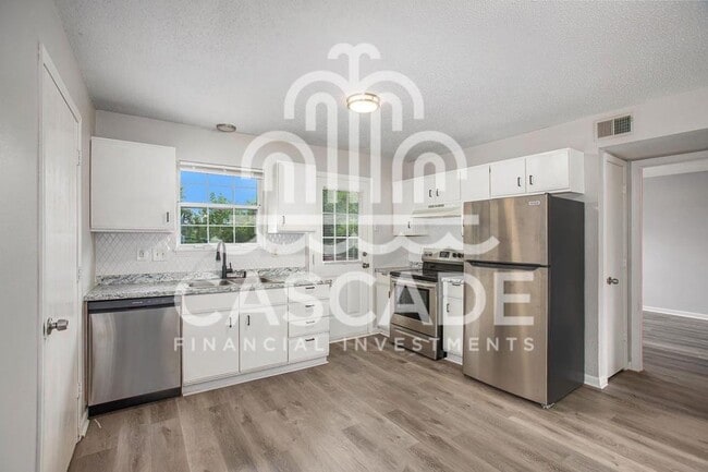 Building Photo - 144 N Crest Dr