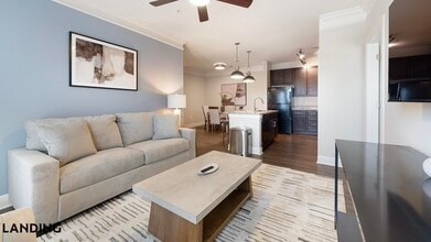 Building Photo - 3000 Daventry Cir