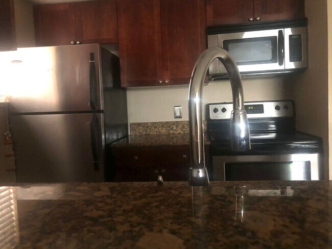 Foto del edificio - APARTMENT FOR RENT IN THE BEST AREA OF ORLANDO