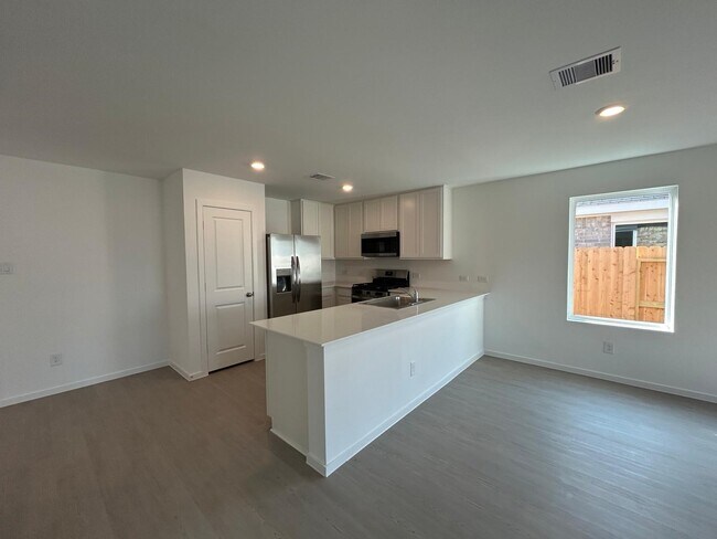 Foto del edificio - 9215 Speckled Trout Dr