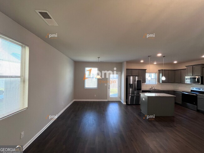 Building Photo - 2612 Lovejoy Crossing Dr