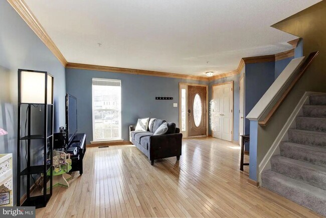 Foto del edificio - 208 Goldsborough Dr