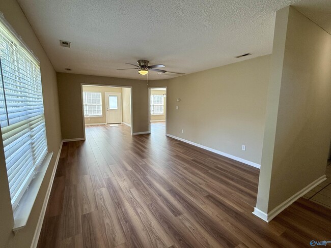 Building Photo - 143 Bremerton Dr SW