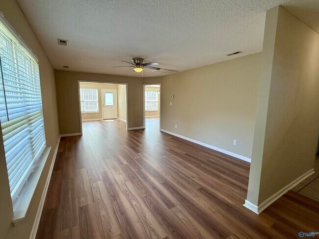 Foto del edificio - 143 Bremerton Dr SW
