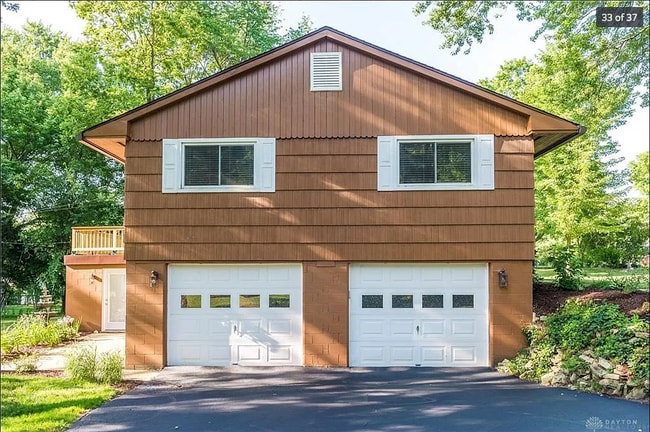 Building Photo - 1086 Meadow Dr