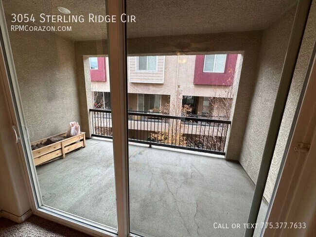 Foto del edificio - 3054 Sterling Ridge Cir