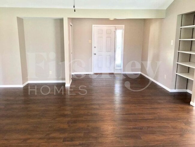 Building Photo - 15426 Cousteau Dr