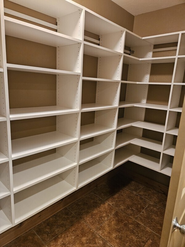 Foto del edificio - 9702 N 6670 W St