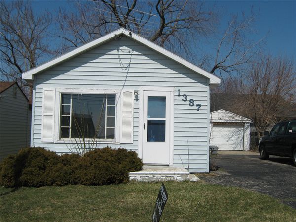 Primary Photo - 1387 Connell St