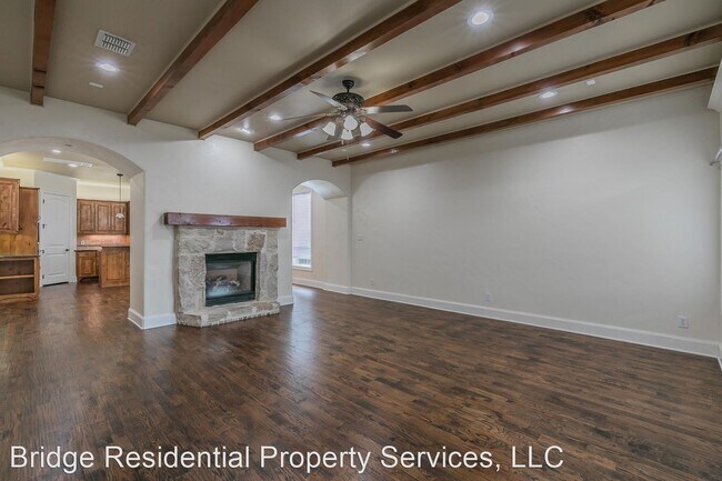 Building Photo - 3 br, 2.5 bath House - 3920 Byers Avenue
