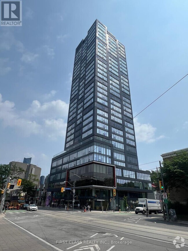 Building Photo - 203-2203 College St