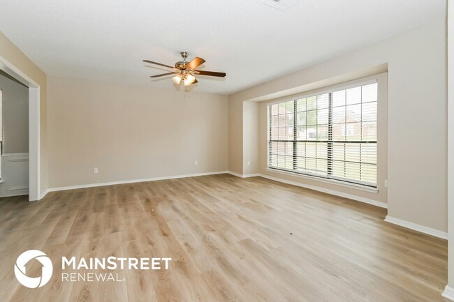 Foto del edificio - 11916 Silver Sun Dr