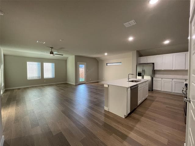 Foto del edificio - 521 Whispering Winds Trl