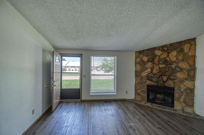 Photo - 2264 Donna Dr House