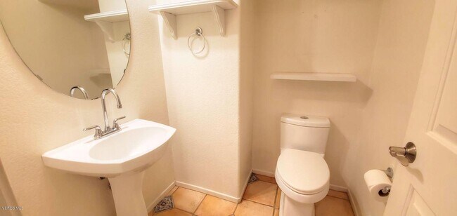 Building Photo - 5463 Avignon Ct