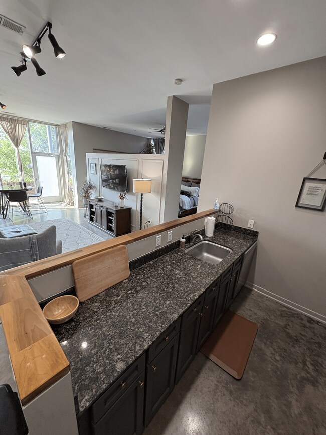 Foto del edificio - 926 Woodland St