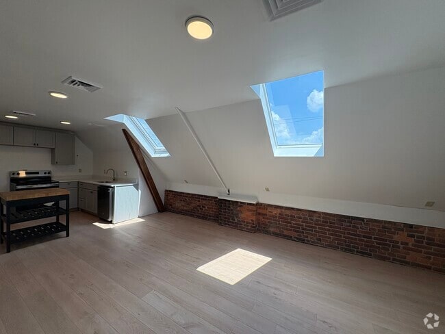 Building Photo - 1641 E Michigan St