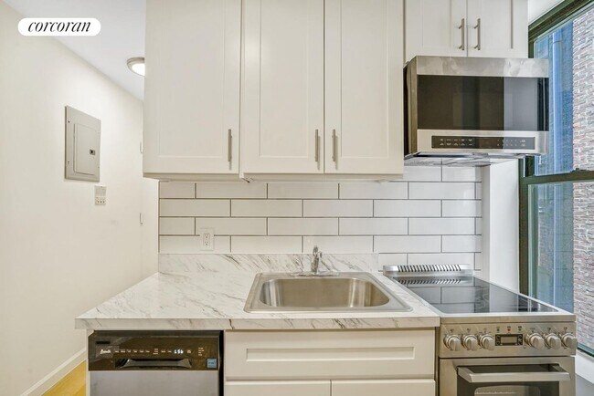 Foto del edificio - 532 E 82nd St