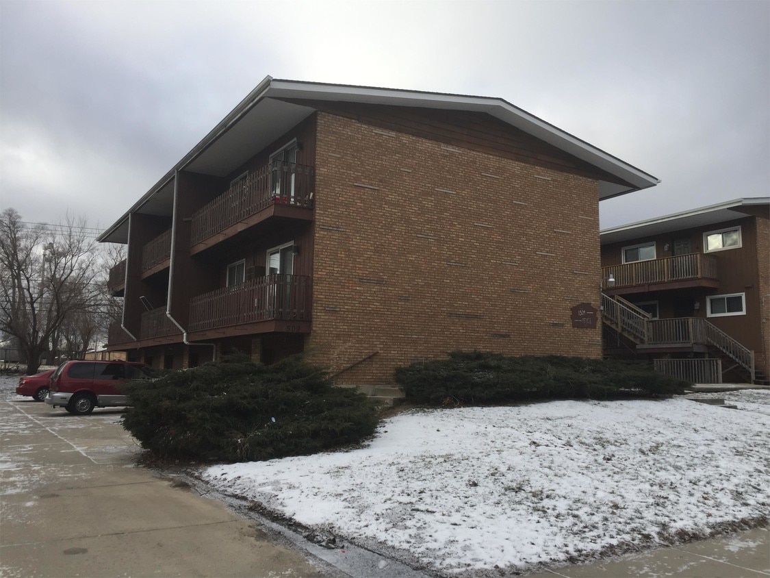 1509 Meyer St, Elgin, IL 60123 Room for Rent in Elgin, IL