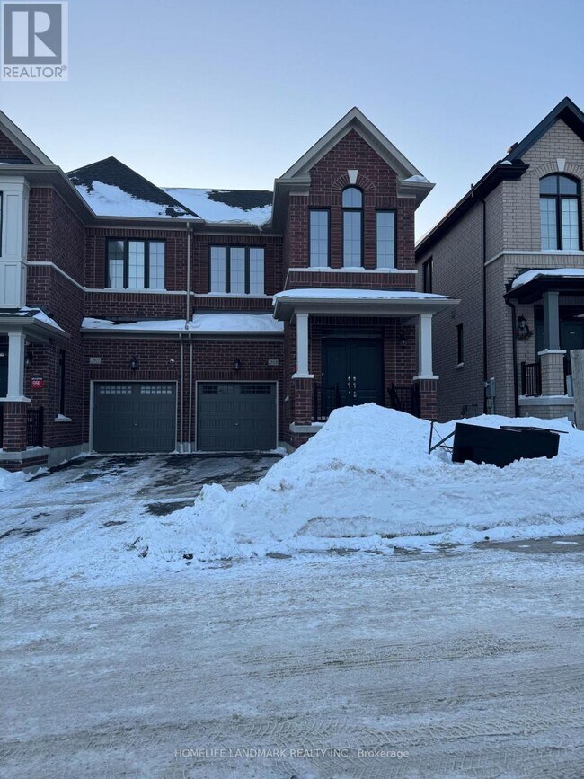 Photo du bâtiment - 2924 Nakina St