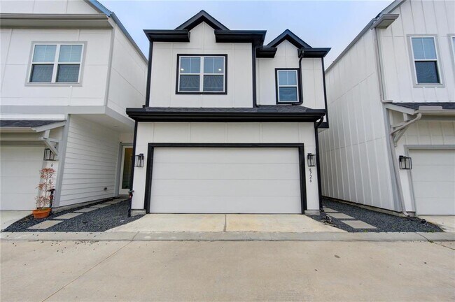 Foto del edificio - 6726 Parker Oaks Ln
