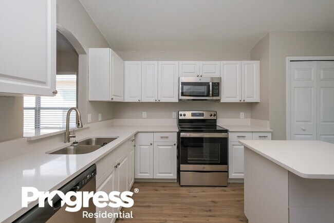 Building Photo - 8501 Quarter Horse Dr