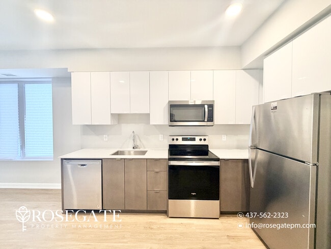 Building Photo - Spacious 2-Bedroom Corner Unit Condo with Balcony & Parking in Guelph