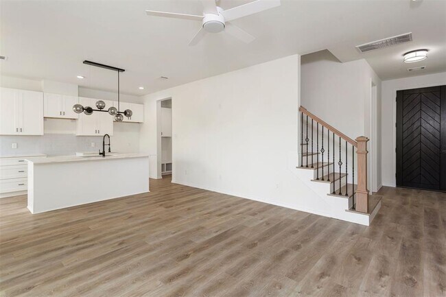 Foto del edificio - 1270 Oakmont Bnd Dr