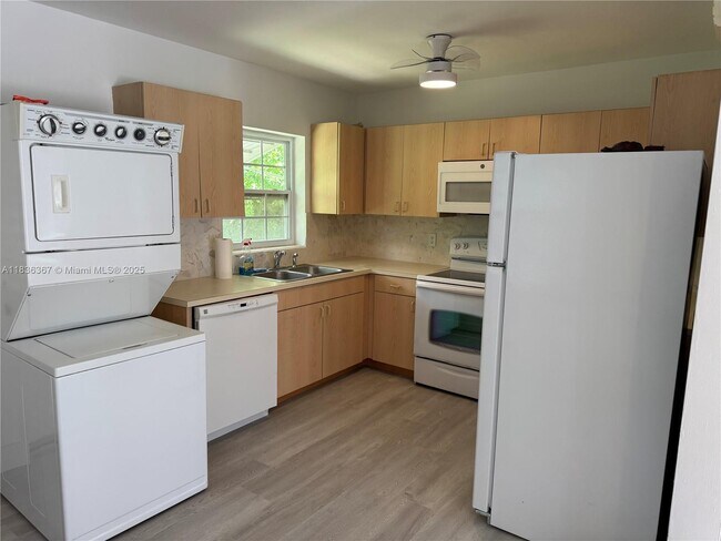 Foto del edificio - 411 Northlake Ct