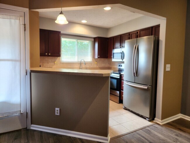 Kitchen - 1164 Captains Brg