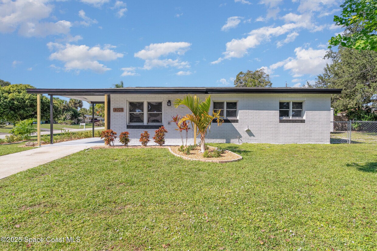 Foto principal - 4226 Sherwood Blvd