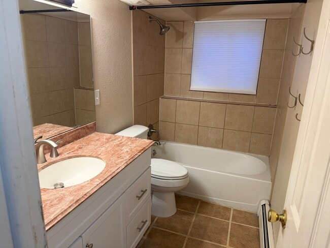 Building Photo - 4715 Scenic Cir