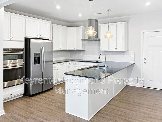 Foto del edificio - 719 McCormick Farm Dr