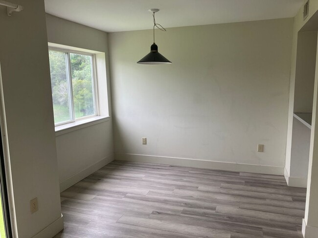 Building Photo - 2 bedroom 2.5 bathroom in Calabash