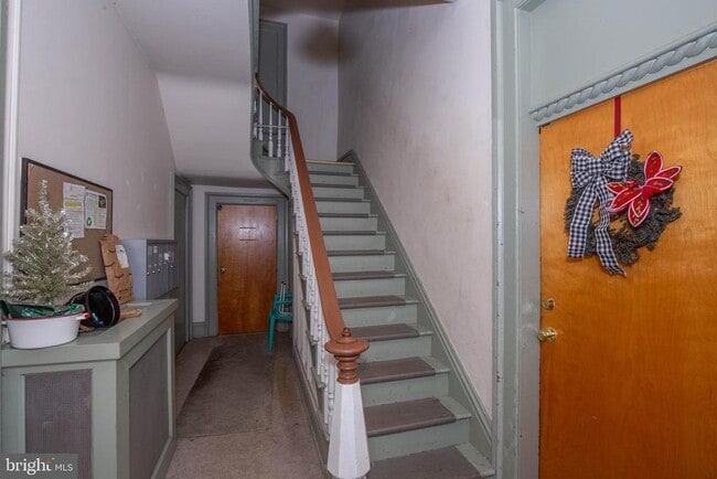 Building Photo - 301 W Martin St