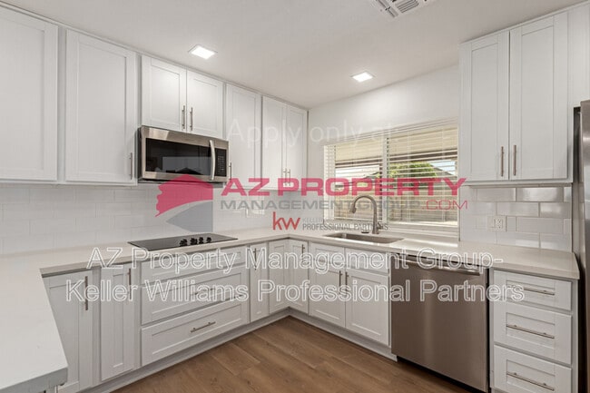 Building Photo - 7660 W Palmaire Ave
