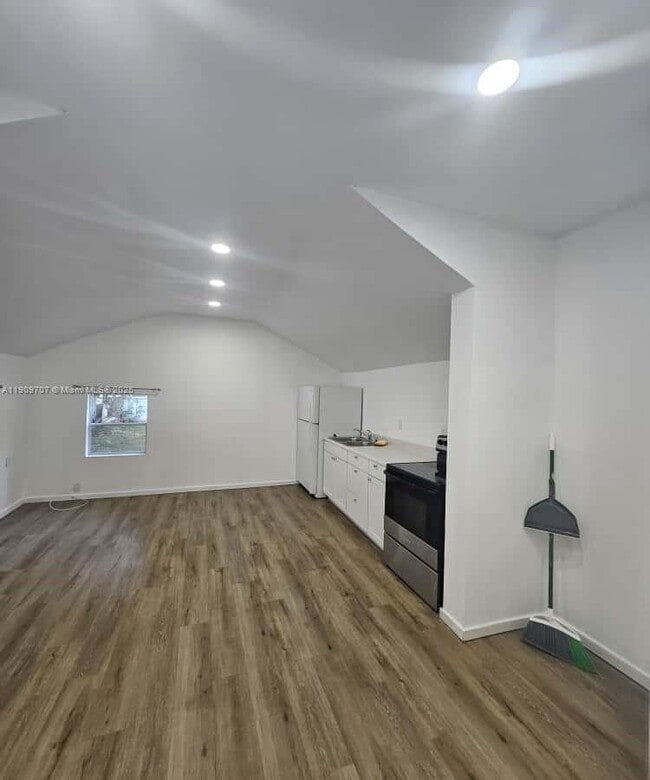 Foto del edificio - 1008 N 18th Ct