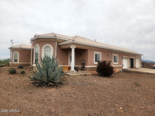 Building Photo - 2902 N Udall St