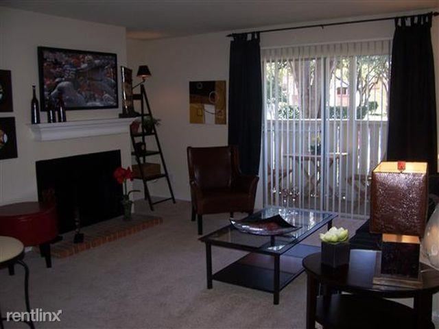 Foto principal - 7825 McCallum Blvd