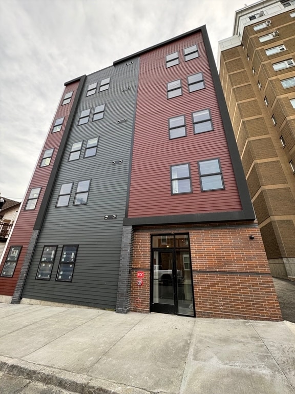 38 Walnut Ave Unit 103, Revere, MA 02151 Room for Rent in Revere, MA