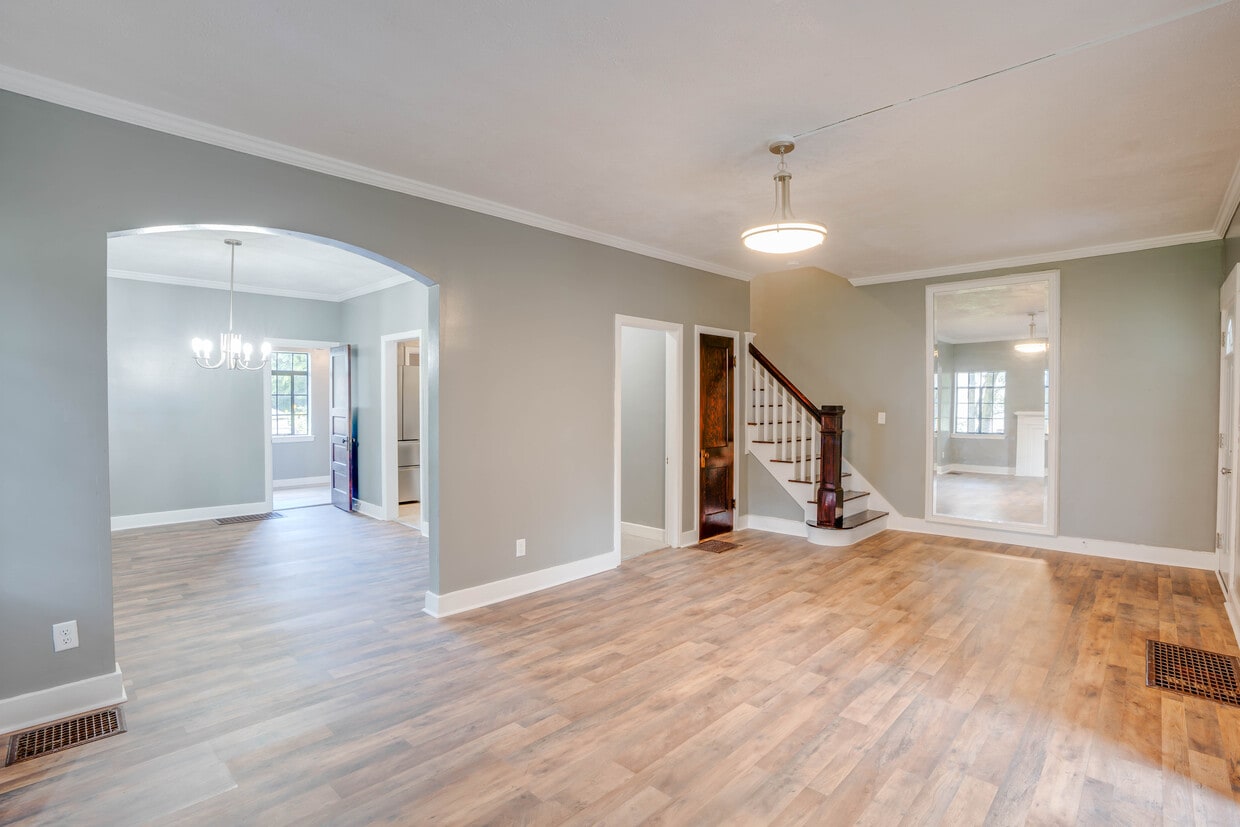 216 S Park St, Bellefontaine, OH 43311 Townhome Rentals in Bellefontaine OH