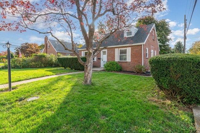 Building Photo - Charming 2BR Cape Cod